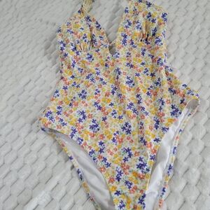 Shade & Shore Floral Bikini with Yellow and Purple Details Size Small